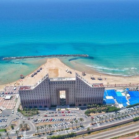 Almogim- Almog Building Haifa Luaran gambar