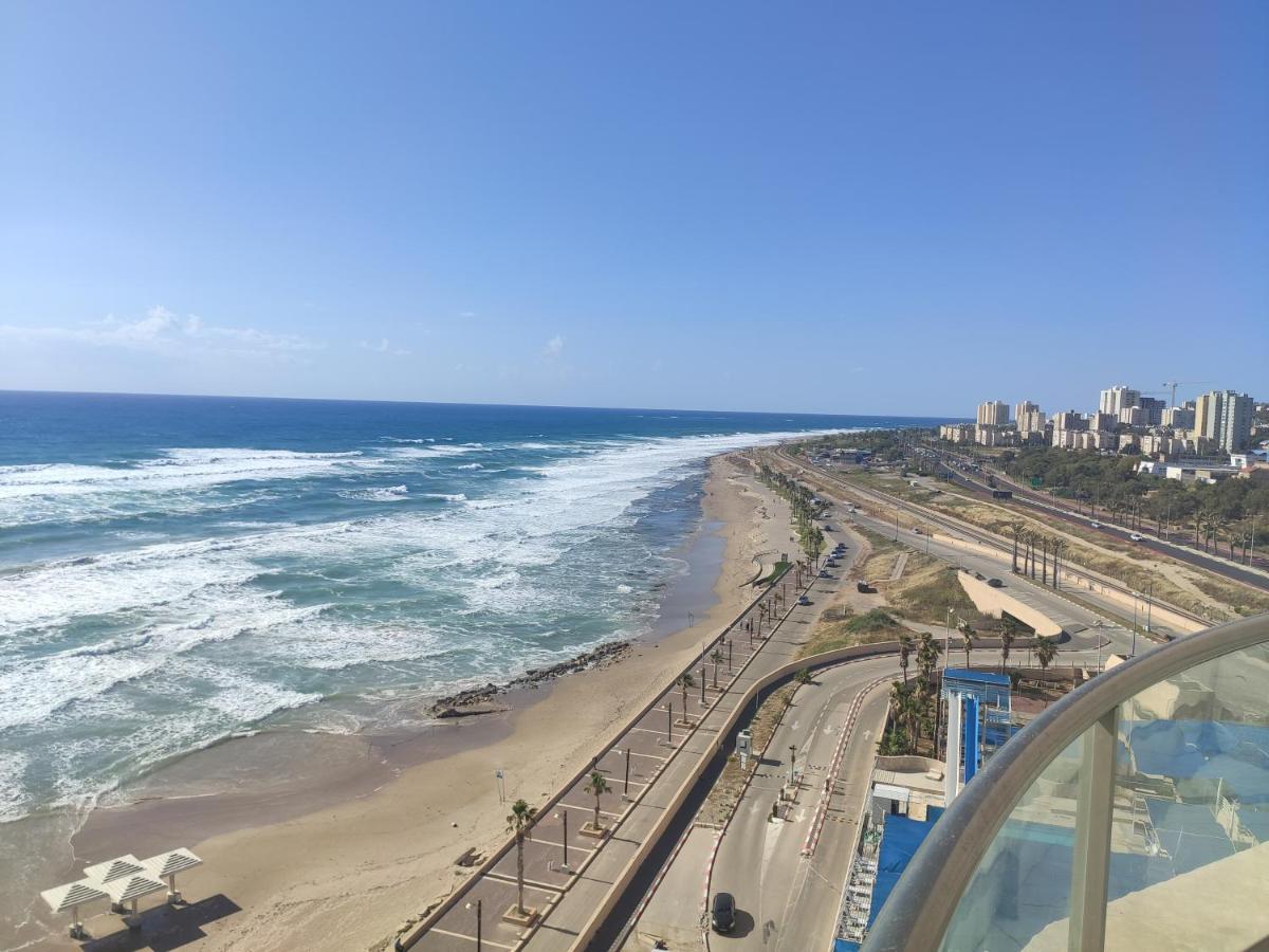 Almogim- Almog Building Haifa Luaran gambar