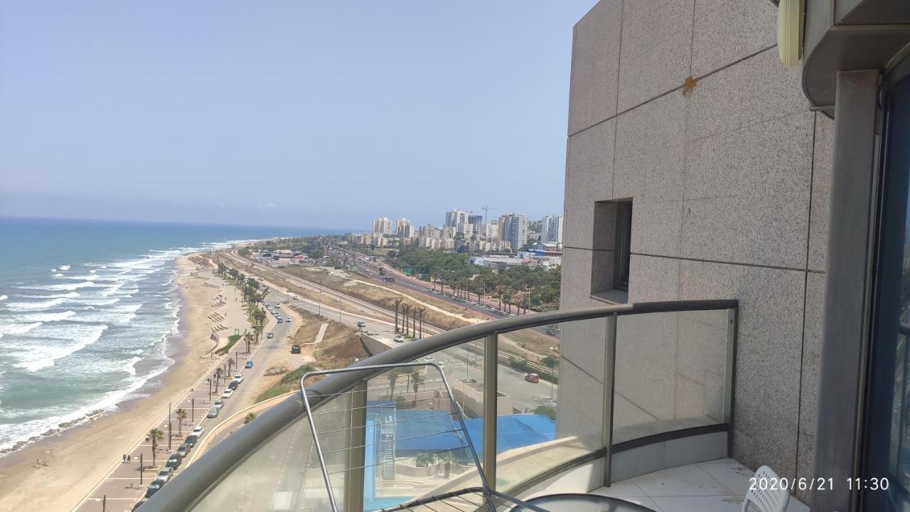 Almogim- Almog Building Haifa Luaran gambar