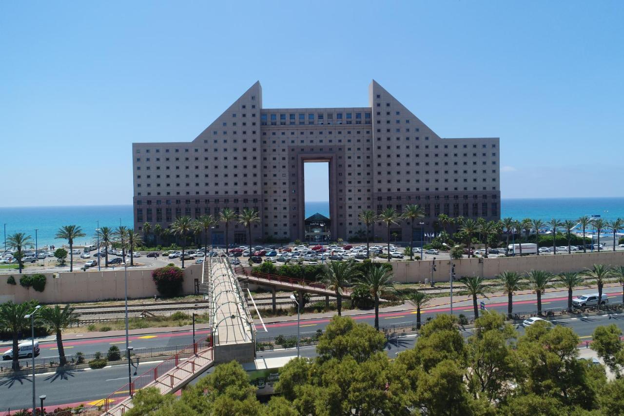 Almogim- Almog Building Haifa Luaran gambar