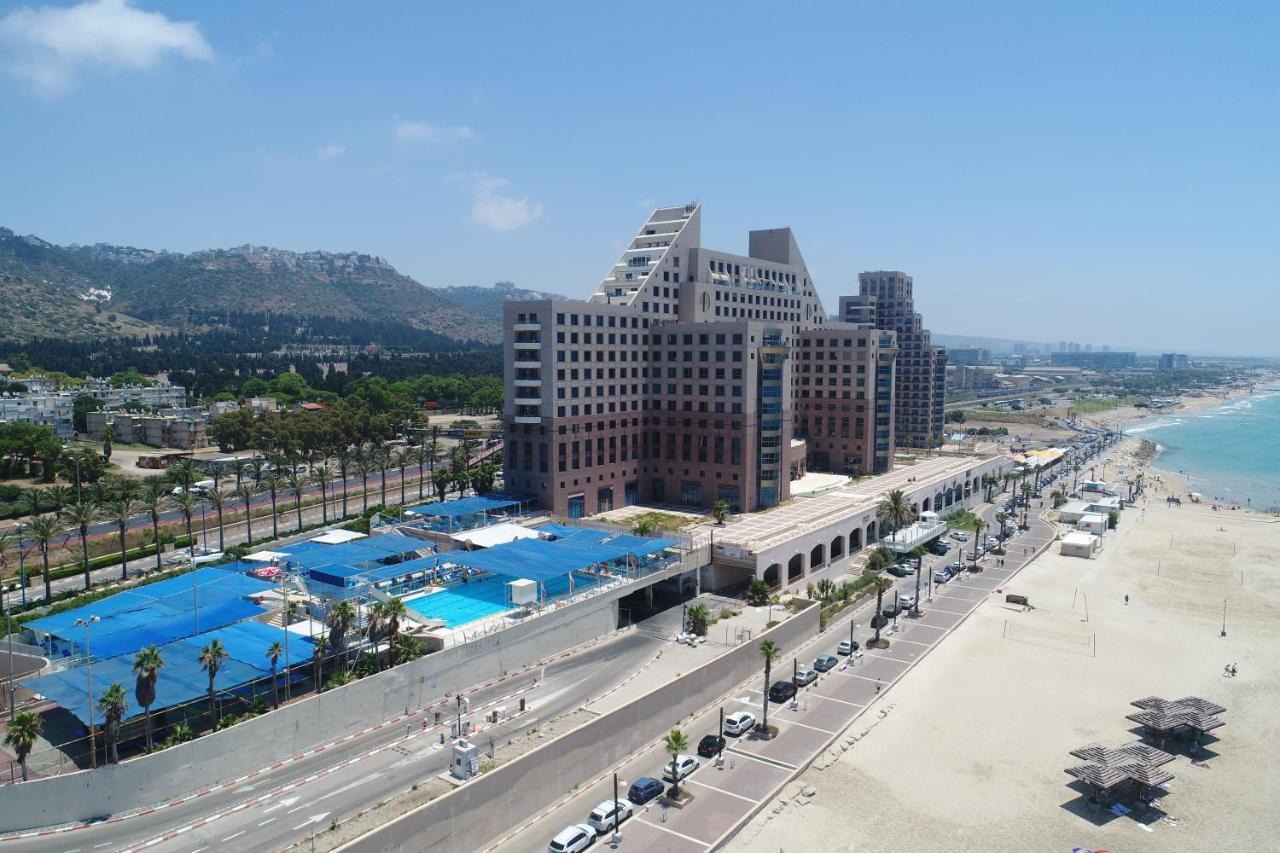 Almogim- Almog Building Haifa Luaran gambar
