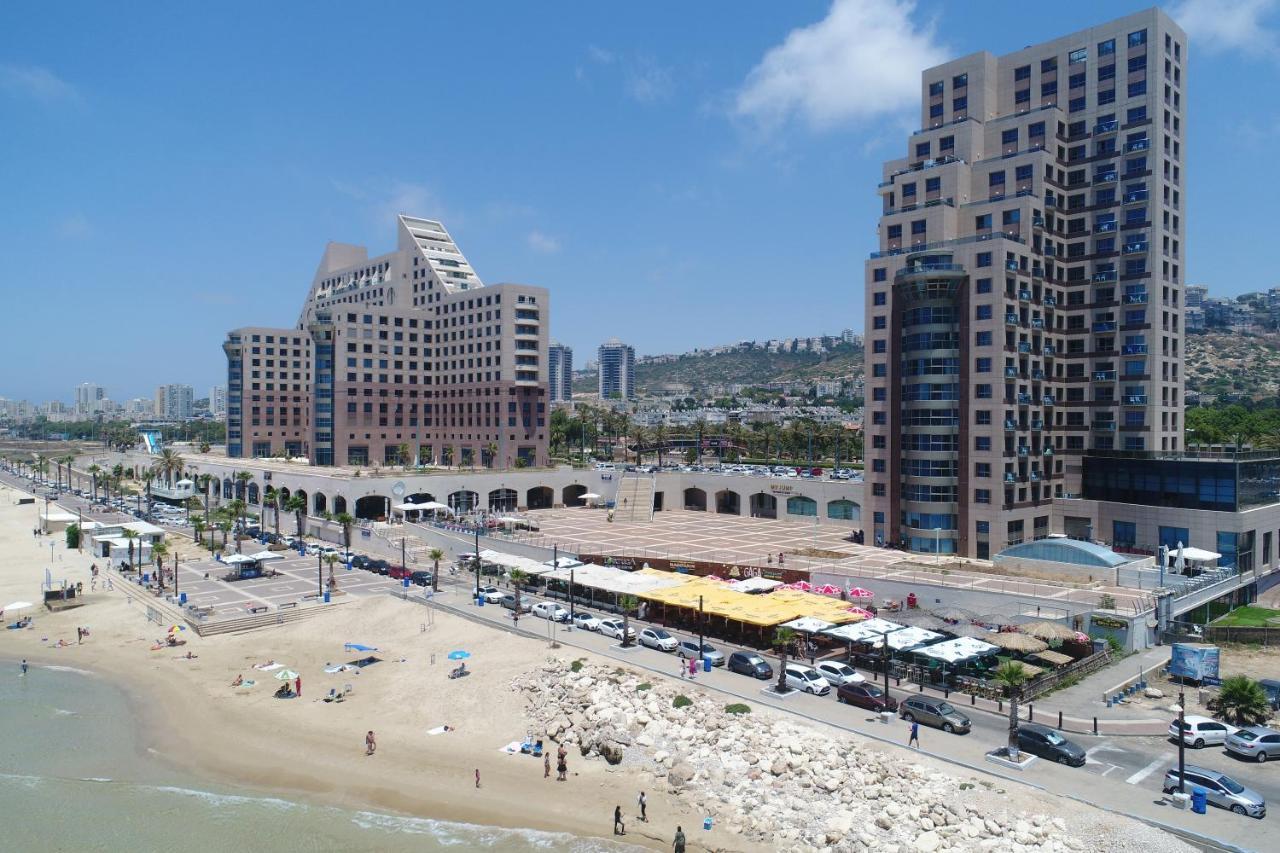 Almogim- Almog Building Haifa Luaran gambar